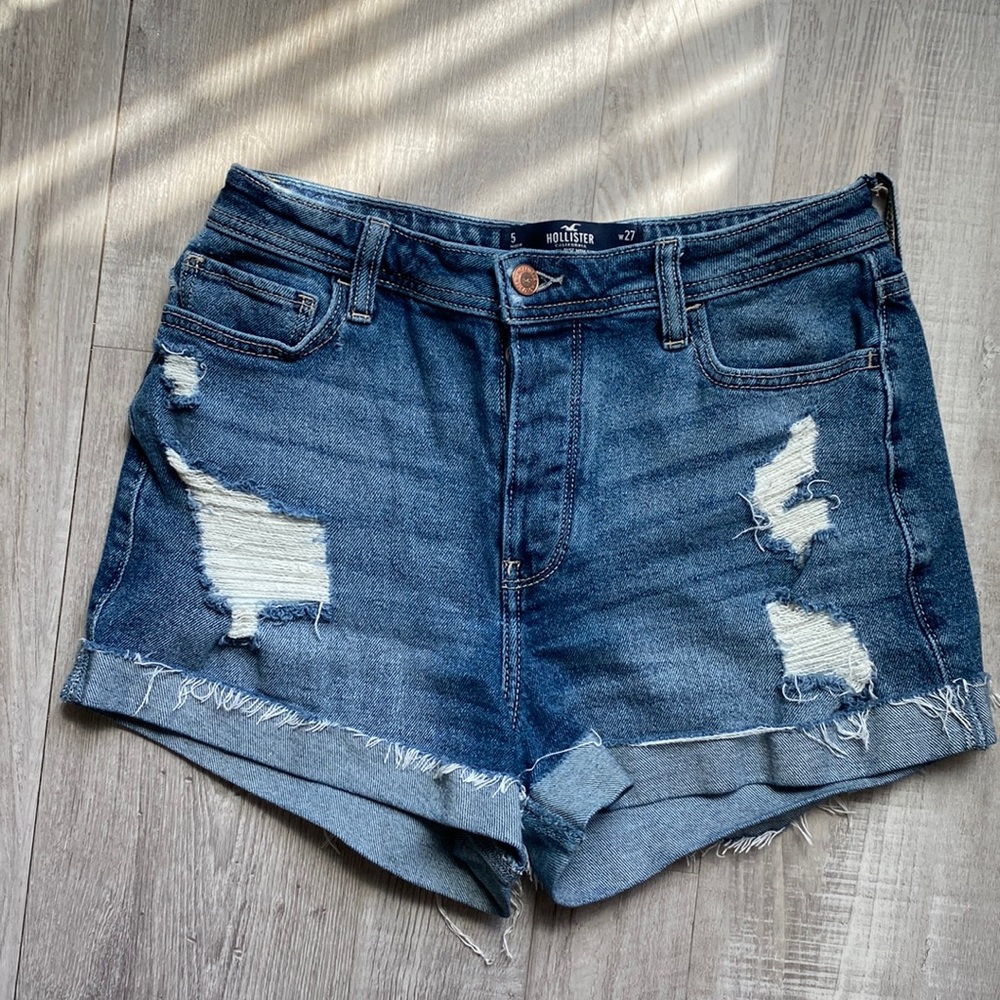 Hollister Ultra High Rose Mom Jean